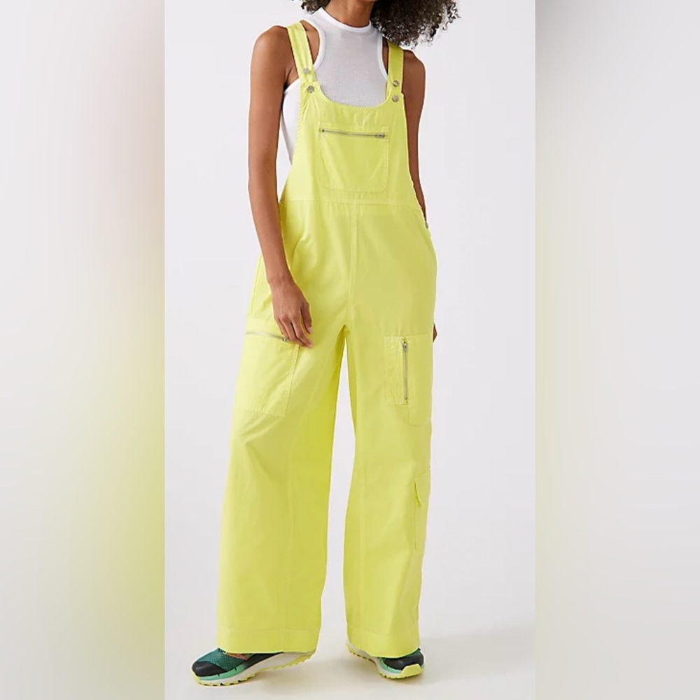 BDG Urban Outfitters Bright Yellow Overalls Size Large